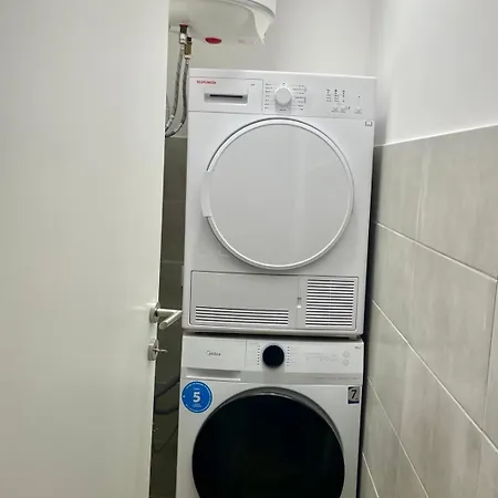 Apartment Short *